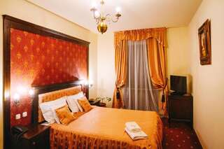 Гостевой дом Casa Salzburg Сибиу Улучшенный двухместный номер с 1 кроватью и видом на парк-5